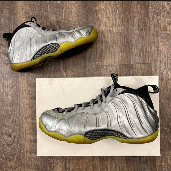 Nike Air Foamposite One PRM Premium Metallic Camo Silver Volt - Picture 9 of 12